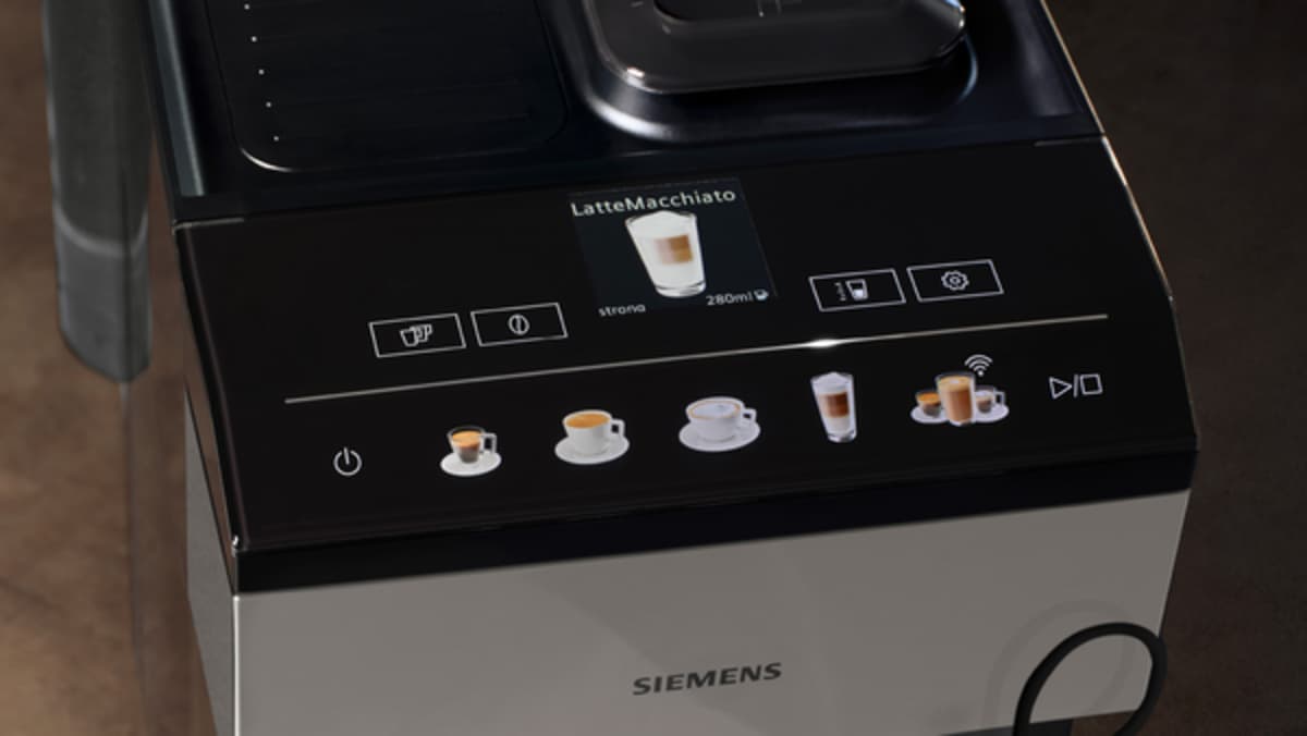SIEMENS TP516RX3 EQ500 Classic Connect Paslanmaz Çelik Çıkarılabilir Su Tanklı Tam Otomatik Kahve Makinesi Siyah - görsel 3