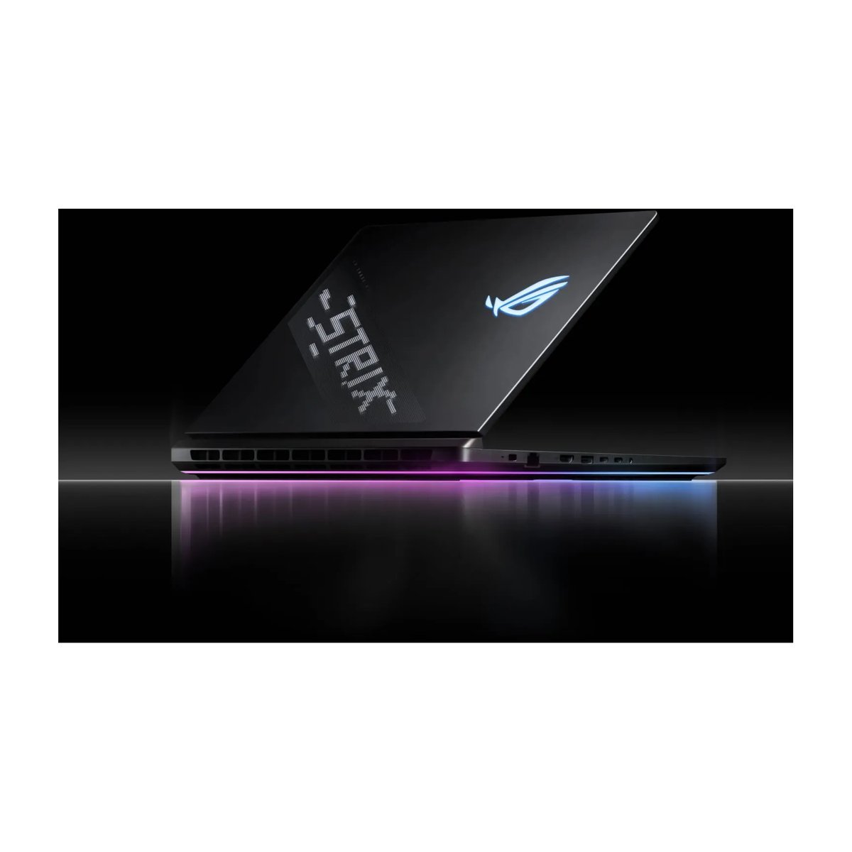 ASUS ROG Strix SCAR 18 G835LXG-TQ548 - RTX 5090 (24GB, 175W) · Intel Core Ultra 9 290HX · 64GB RAM · 2TB SSD · 18" 4K 240Hz · FreeDOS